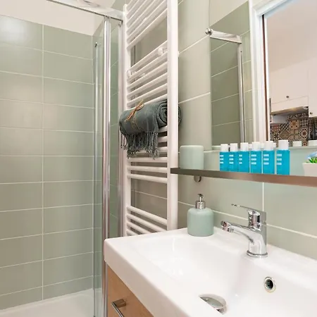 Cosy And Trendy 3 Bedrooms Train Tramway Apartment Nice